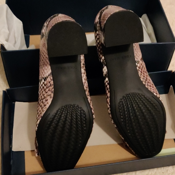 Cole Haan Tali Bow Pump size 5 - Picture 4 of 7